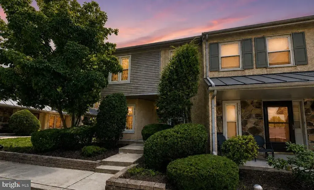 1700 Newmarket Ct, WEST CHESTER