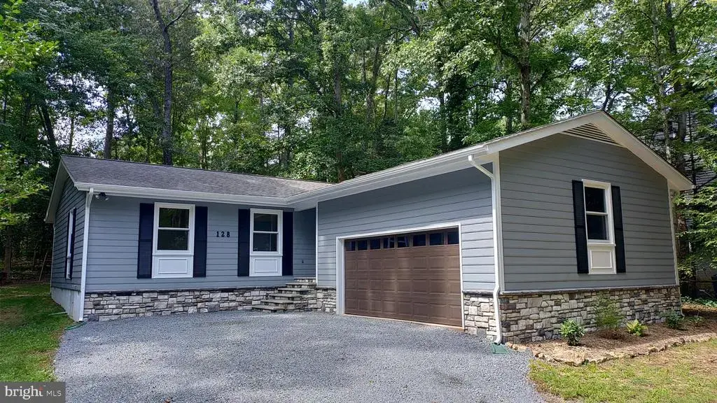 128 Jefferson Ave, LOCUST GROVE