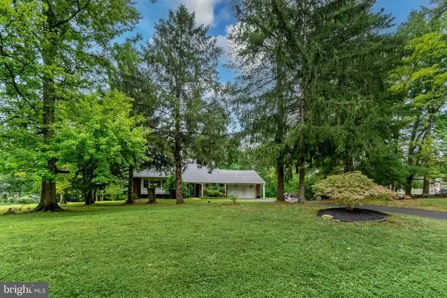 3659 Greenwood Ter, Chalfont