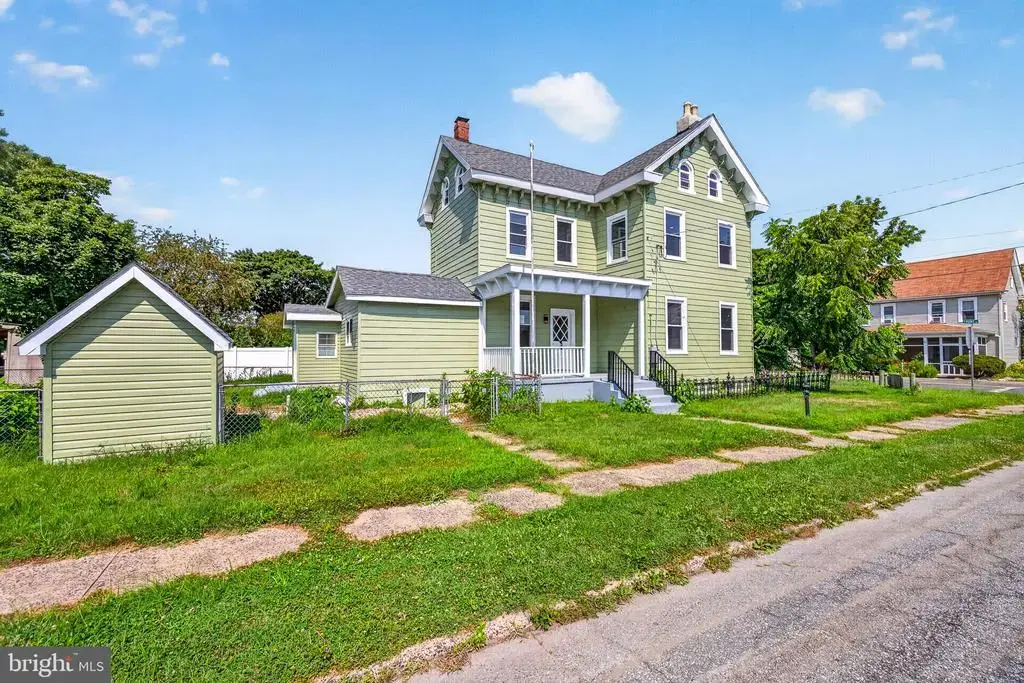 156 Front, LEIPSIC