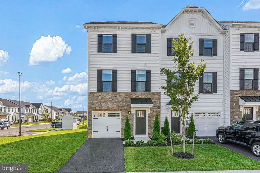 65 Rosemary Way, MOUNT LAUREL