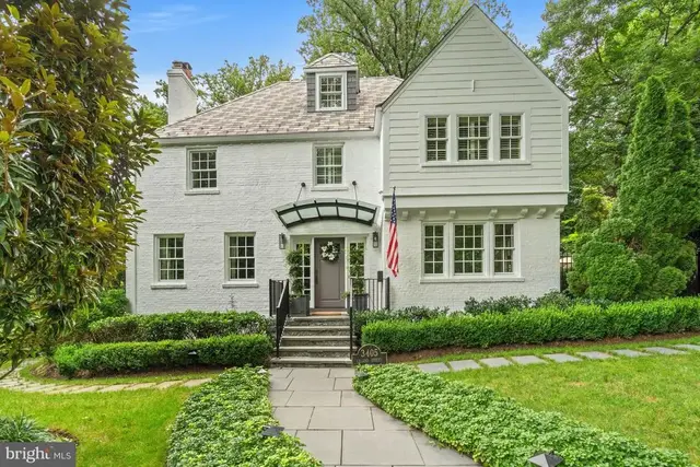3405 Leland St, Chevy Chase