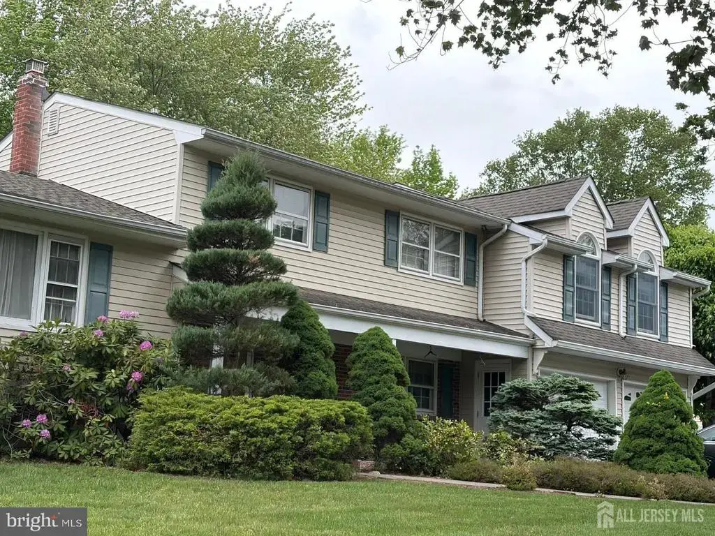 19 Annette Dr, EDISON