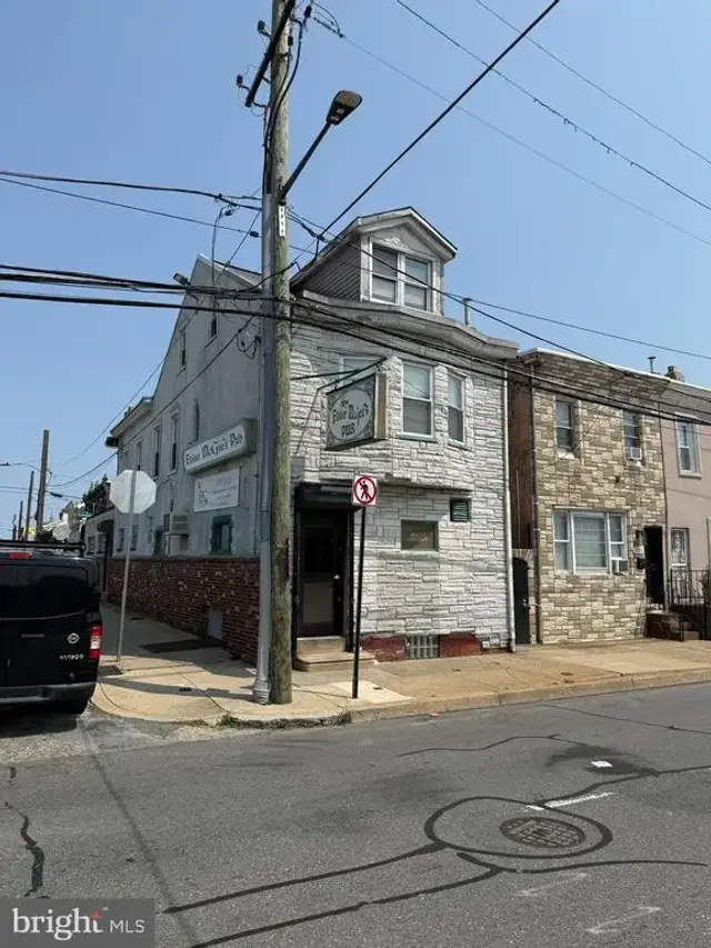 2221-00 Bridge St, Philadelphia