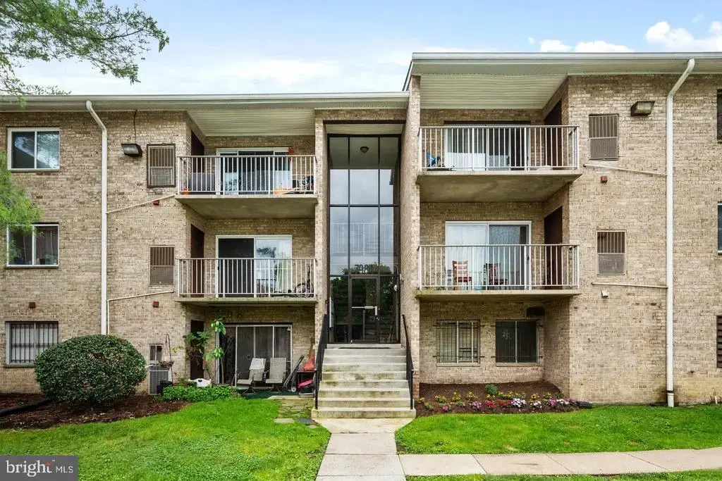 7984 Audubon Ave #203, ALEXANDRIA