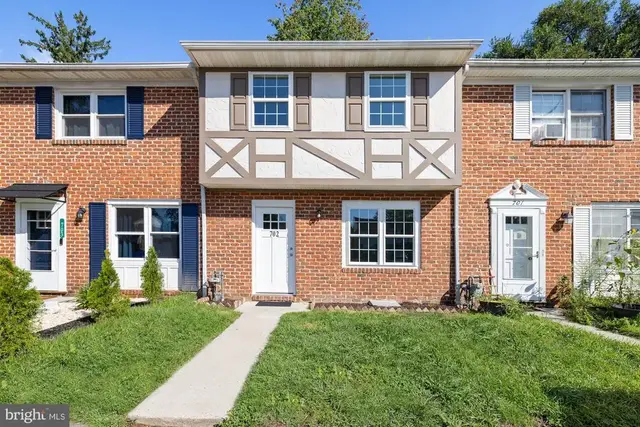 702 Hills Dr, Gettysburg