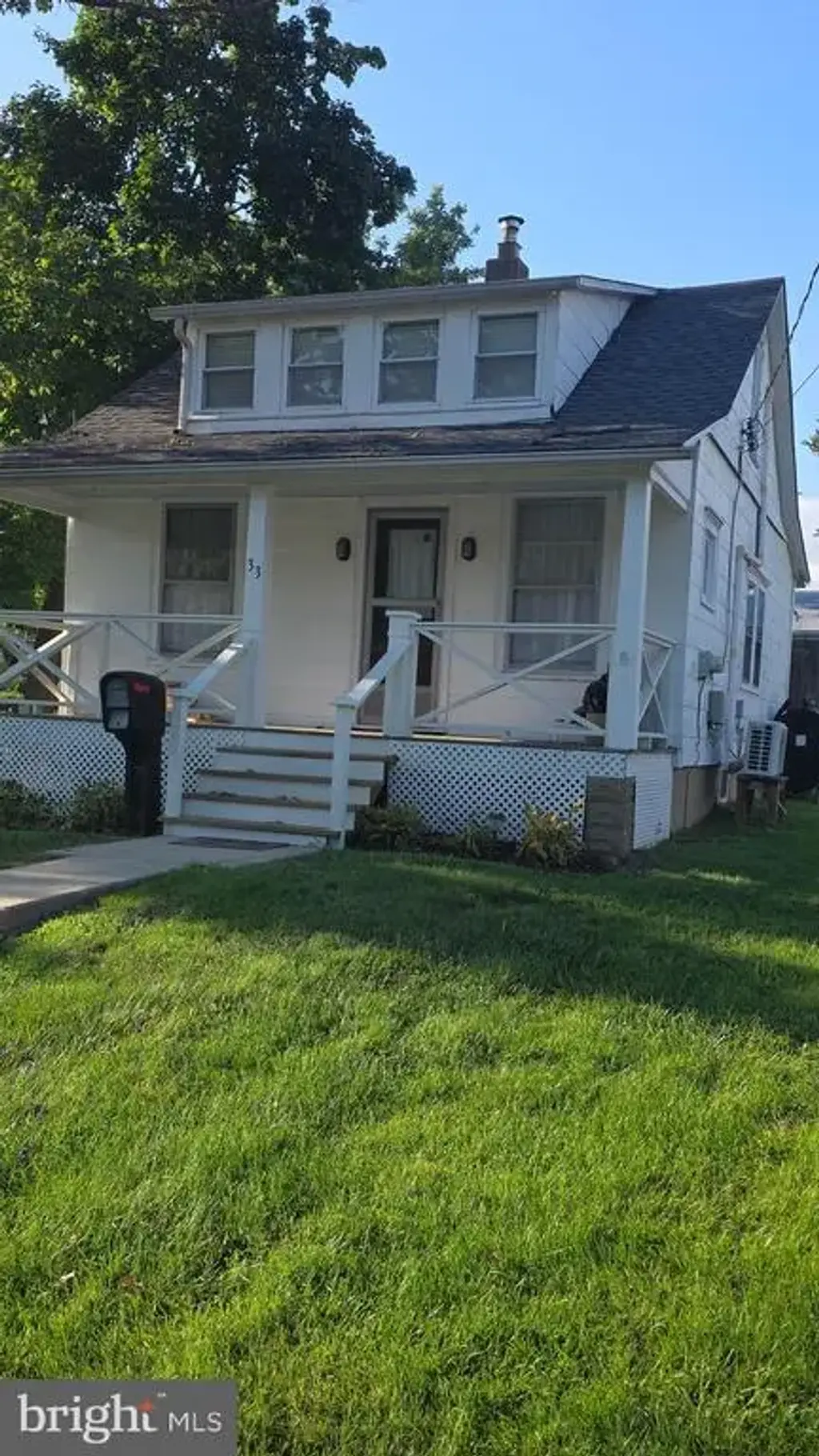 33 Williamson Ave, LEVITTOWN