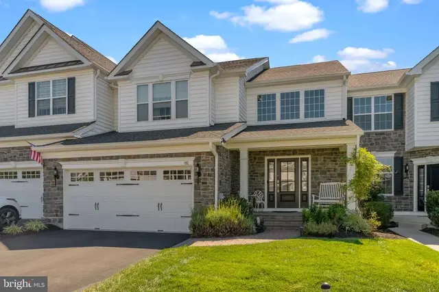 81 Lavender Dr, Yardley