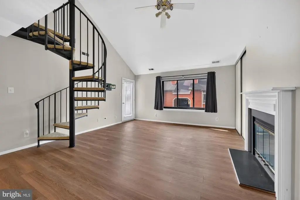 2215 Durham Ct #c, MOUNT LAUREL