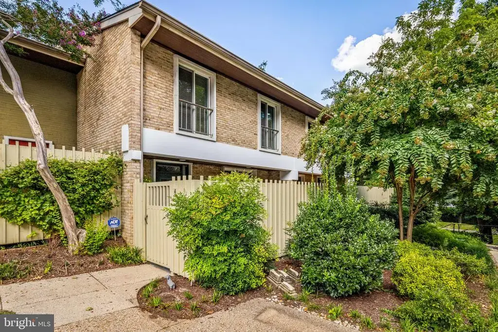 4 Hamlet Hill Rd, BALTIMORE