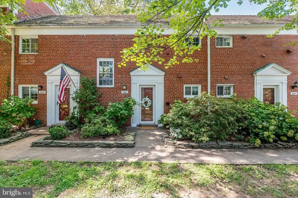 3642 Gunston Rd, ALEXANDRIA