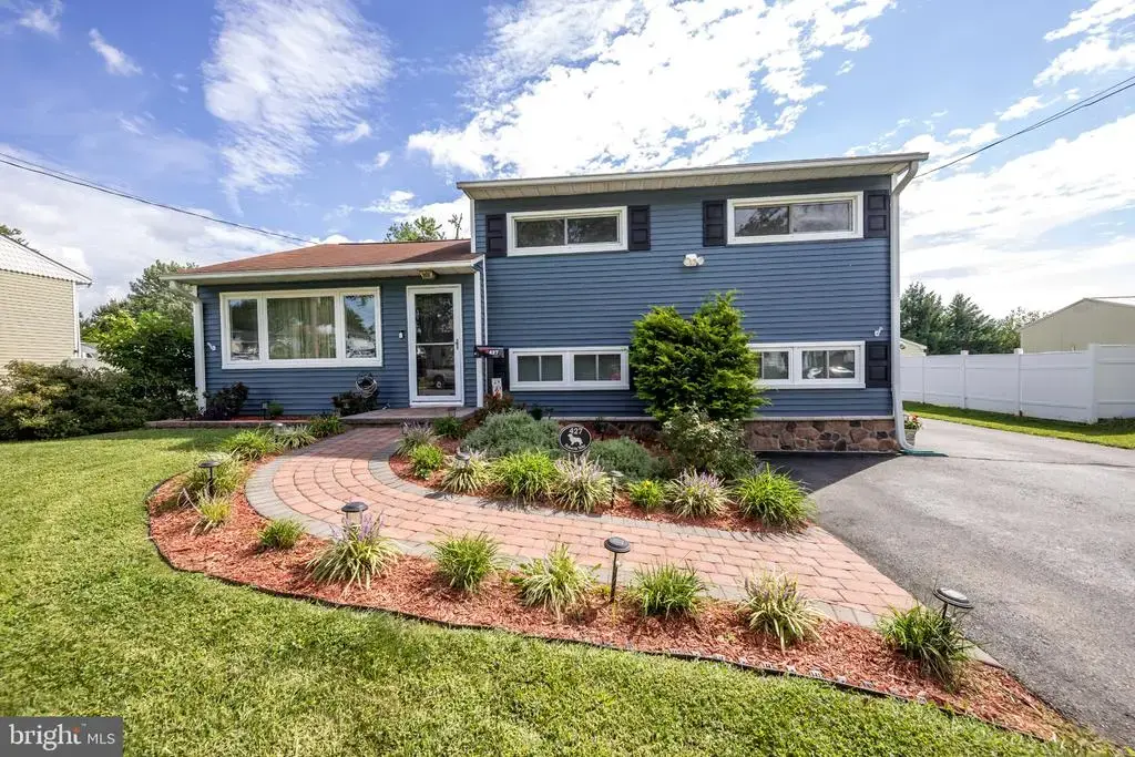 427 Roberts Way, ABERDEEN