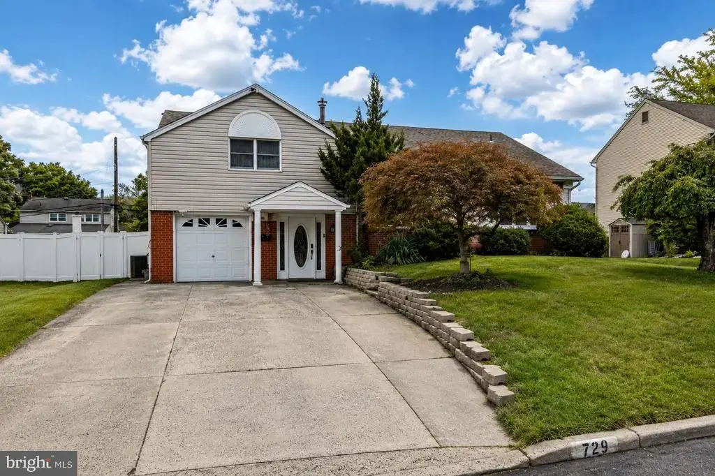 729 Saint Davids Ave, WARMINSTER