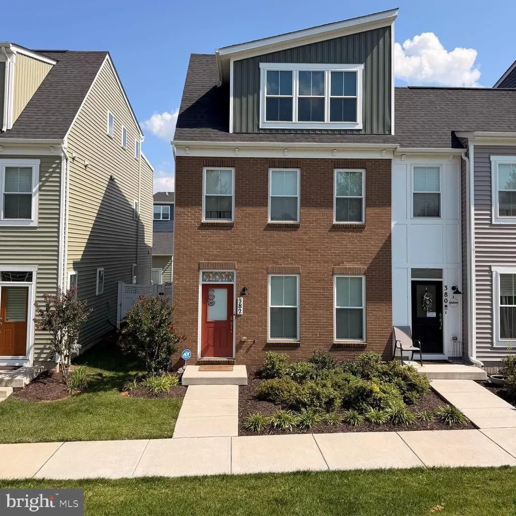 382 Waverley Dr, FREDERICK