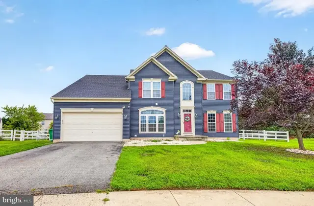 206 Markham Ct, Smyrna