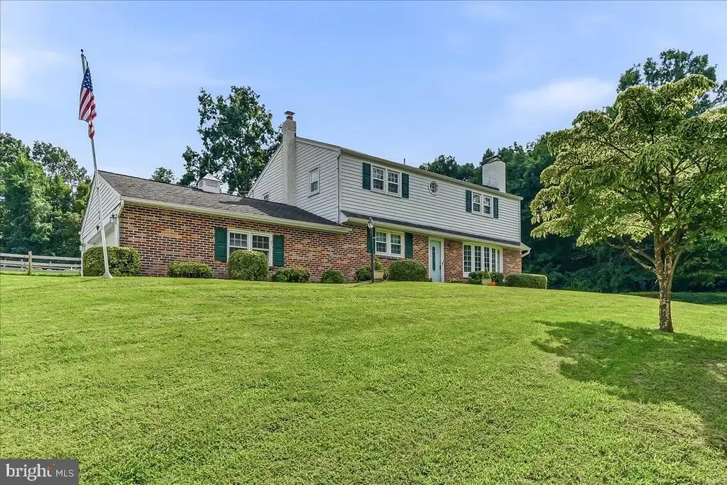 1344 Sherwood Dr, WEST CHESTER