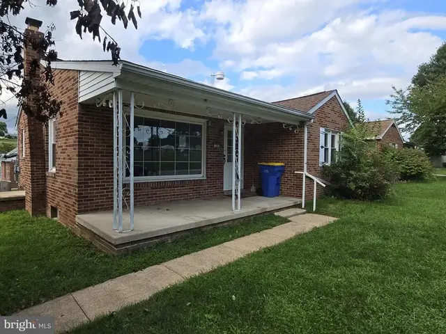 159 Woodland Ave, York