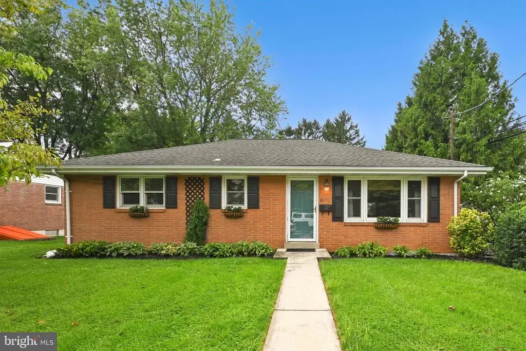 125 S Center Ave, PALMYRA