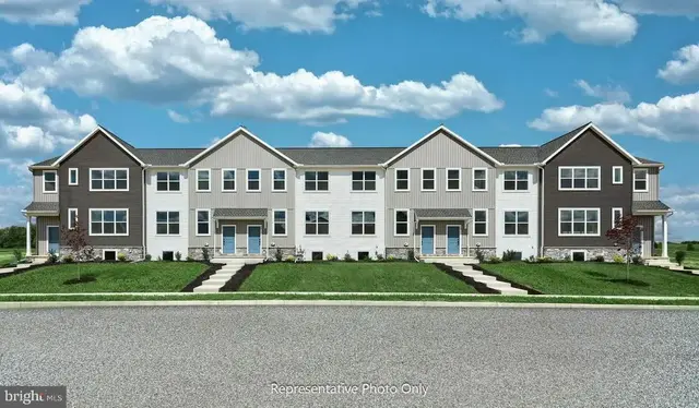 28 N Conifer Dr, Elizabethtown