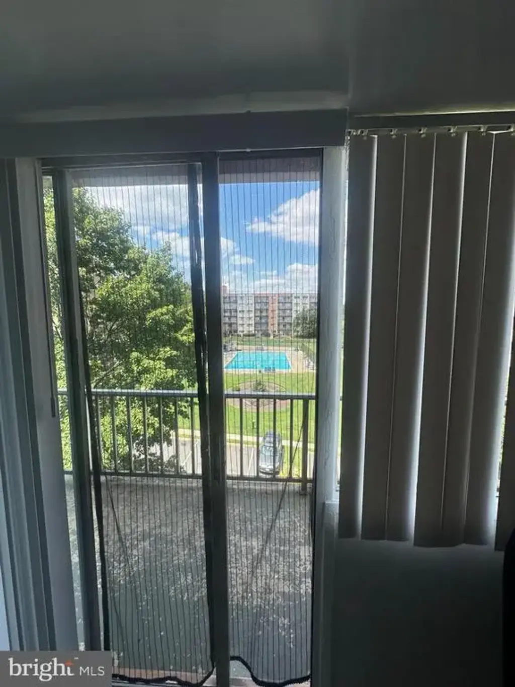 5801 Quantrell Ave #402, ALEXANDRIA