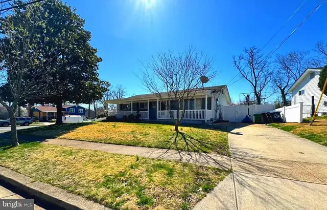 6300 Hardwood Dr, Lanham
