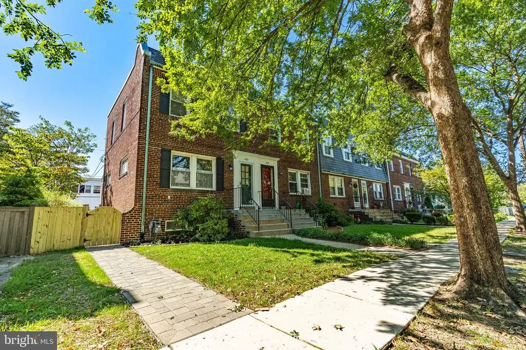 425 E Luray Ave, ALEXANDRIA