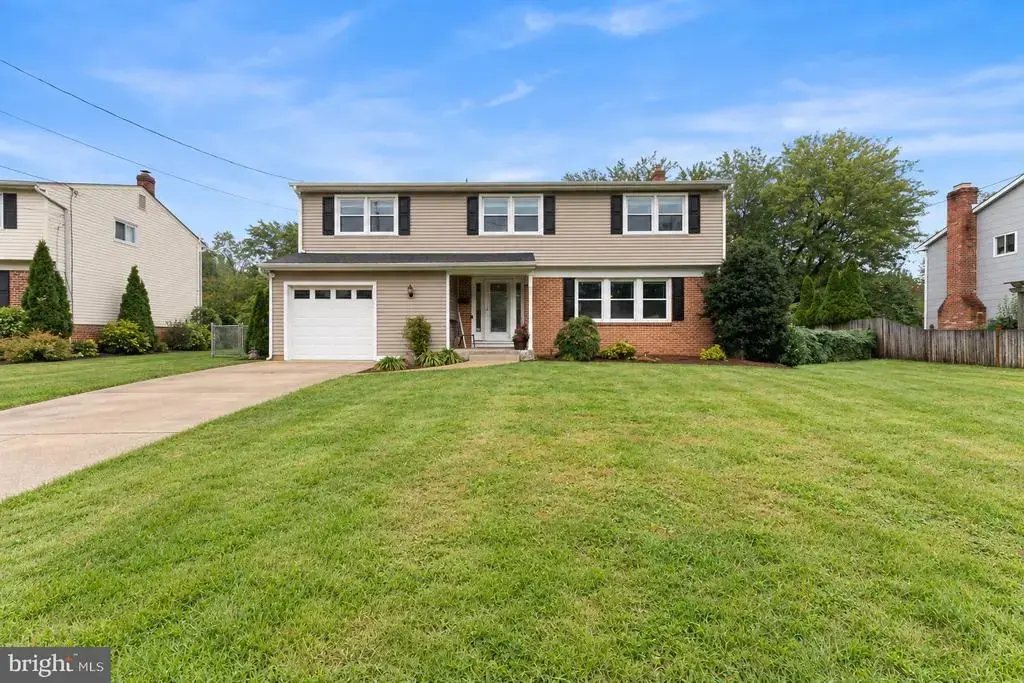 1833 W Point Dr, CHERRY HILL