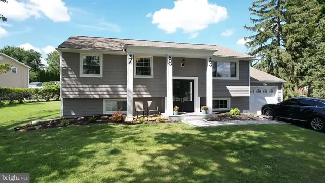 783 Hostman Ave, Warminster