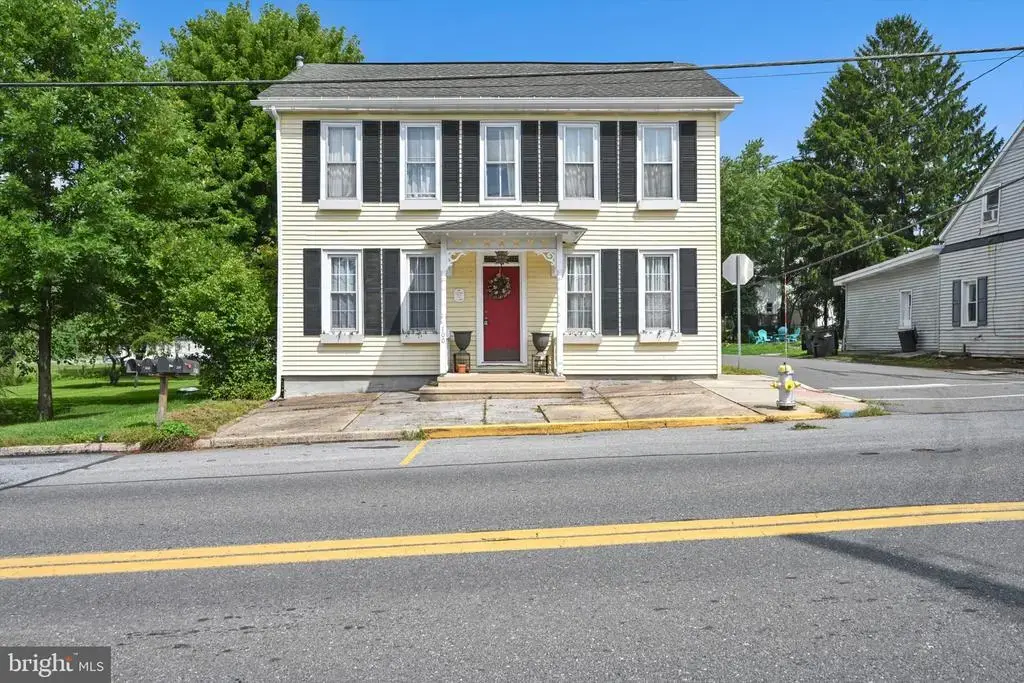 100 N Lancaster St, JONESTOWN