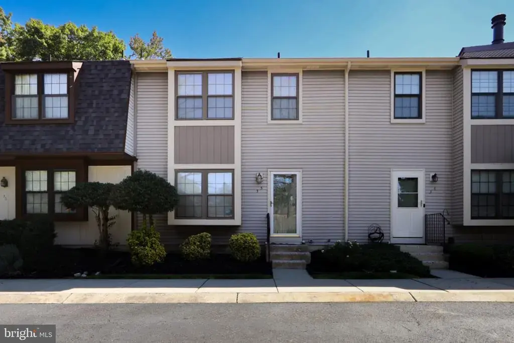 35 Crofton Commons, CHERRY HILL