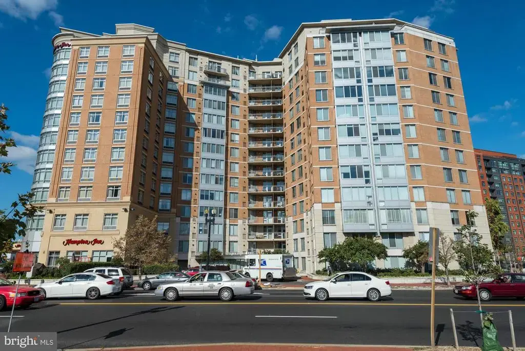 555 Massachusetts Ave Nw #411, WASHINGTON