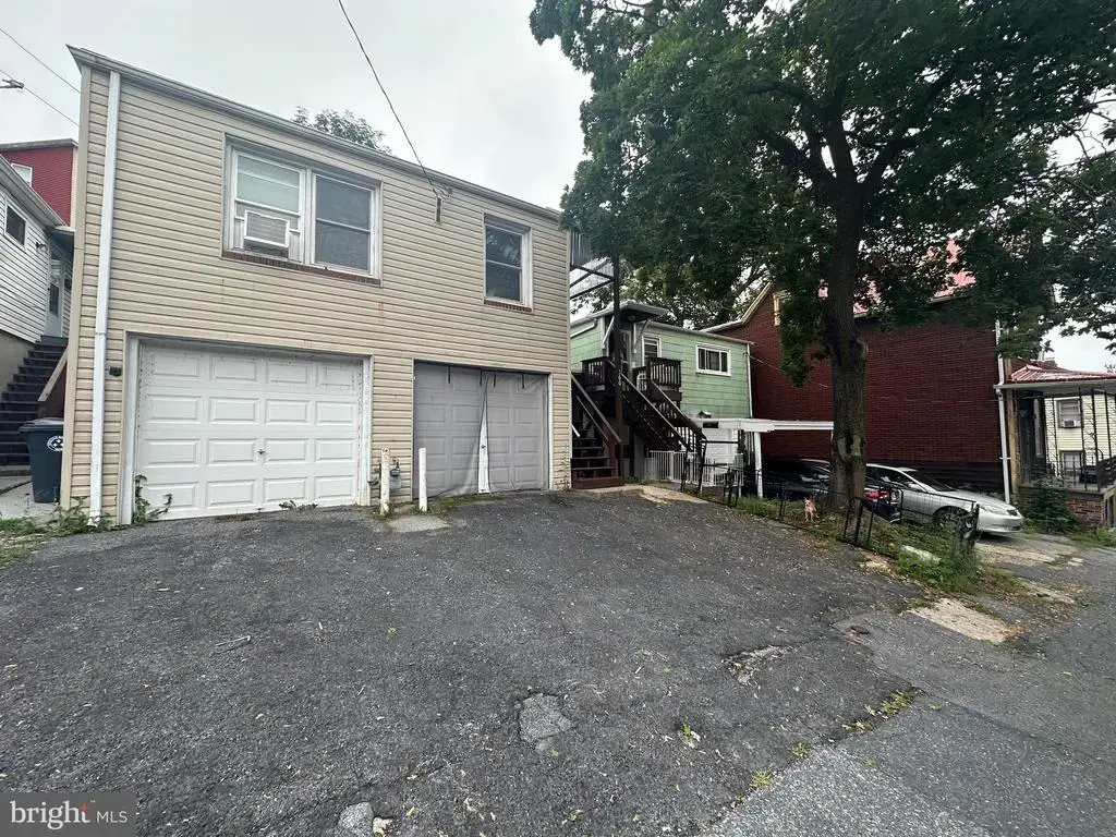 358-360 Mulberry St, STEELTON