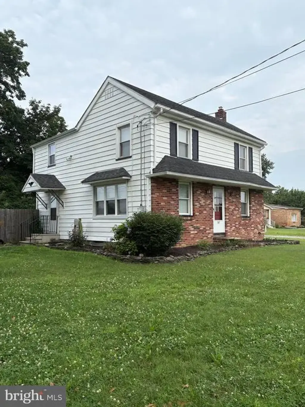 167 E Wolfert Station Rd, MICKLETON