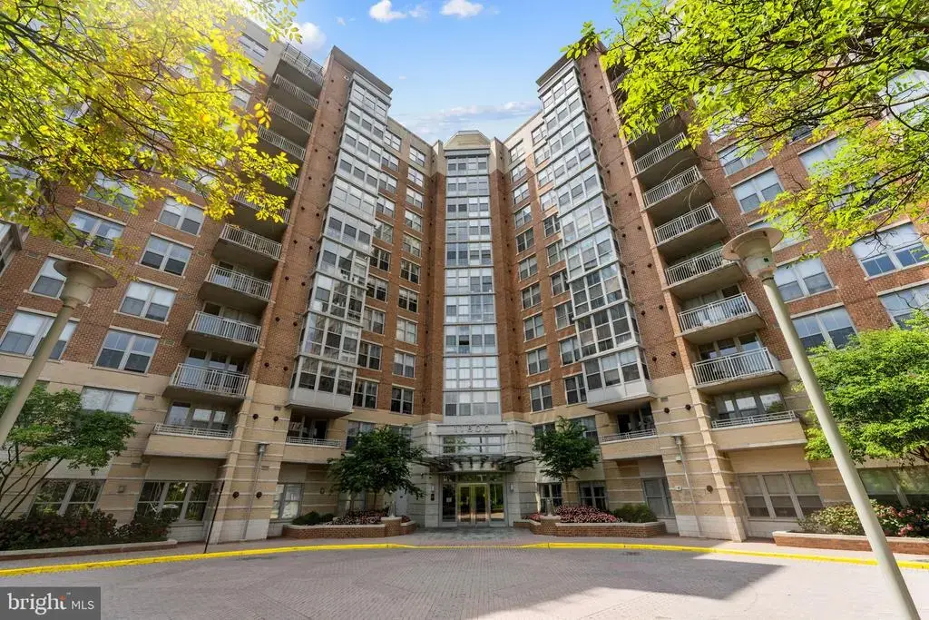 11800 Sunset Hills Rd #209, RESTON