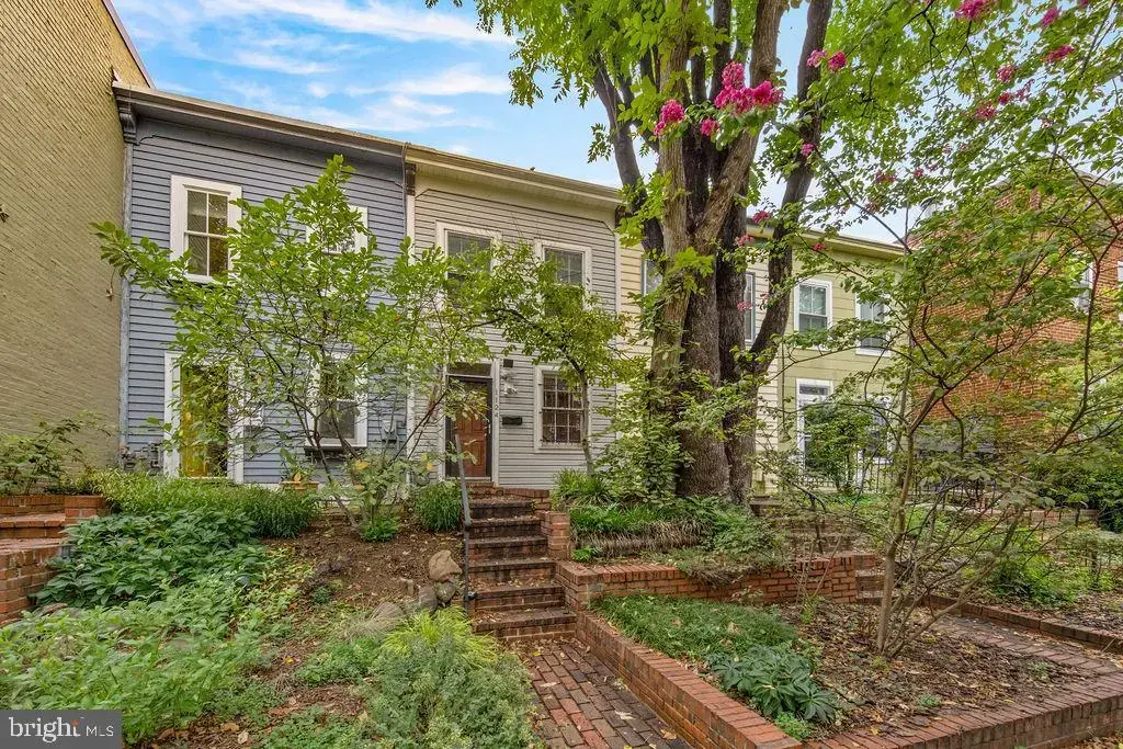 1124 C St Ne, WASHINGTON