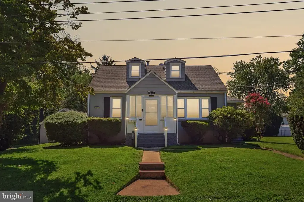 21 Ida Ave, MORRISVILLE