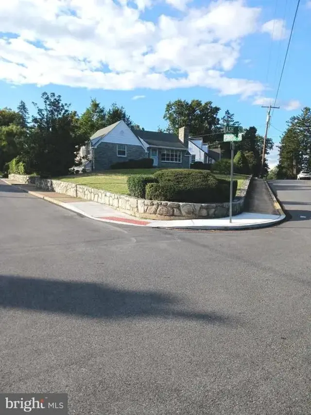 211 Wood St, Harrisburg