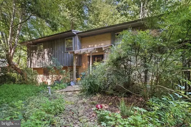 4904 Woodsy Way, Temple Hills