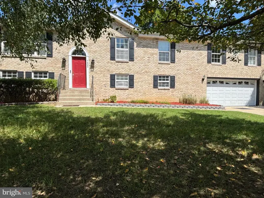 7600 Mezmer Ln, CLINTON