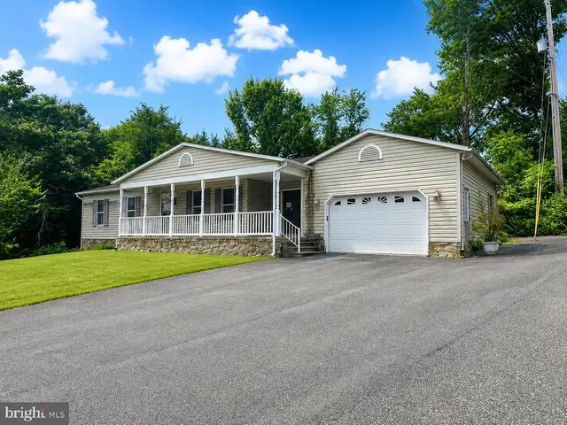 5071 Baltimore, Littlestown