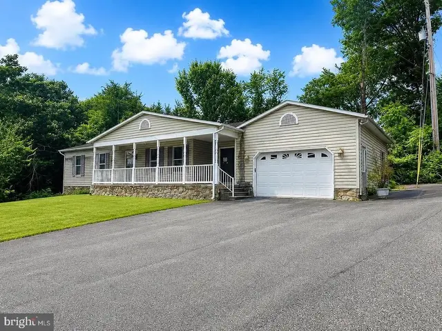 5071 Baltimore, Littlestown