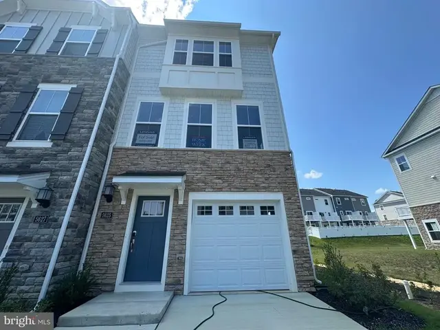 10513 Cobbler Pl, White Plains