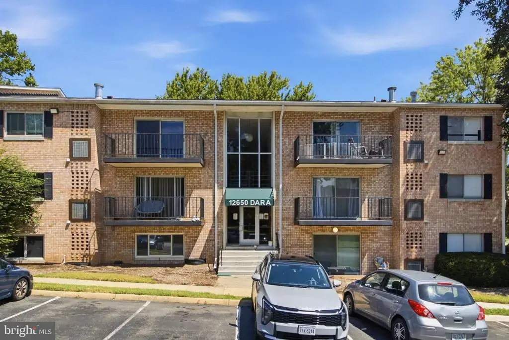 12650 Dara Dr #301, WOODBRIDGE