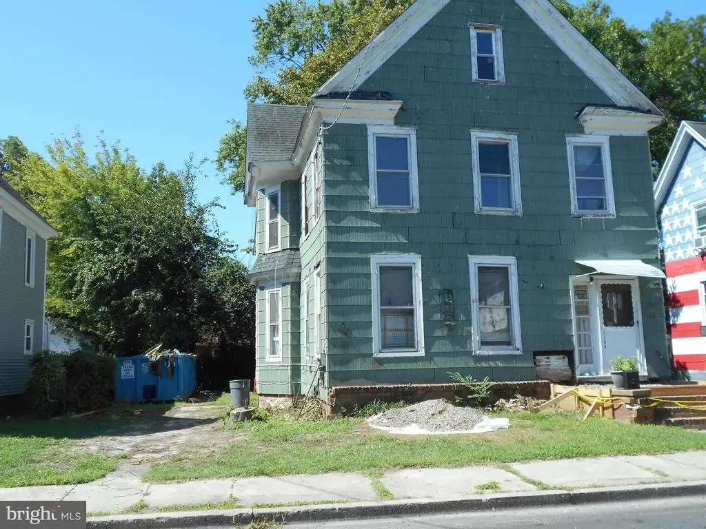 1104 Locust St, CAMBRIDGE