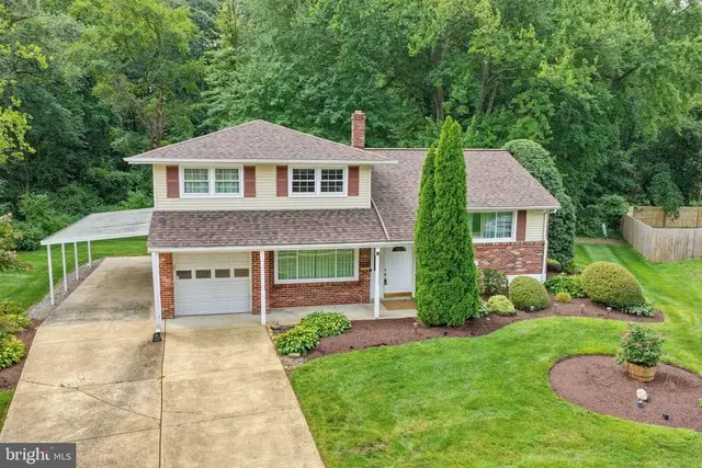 20 Stewart Ct, Dover