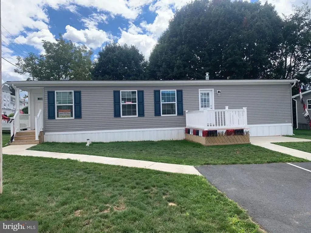 14 W Willow St, PALMYRA