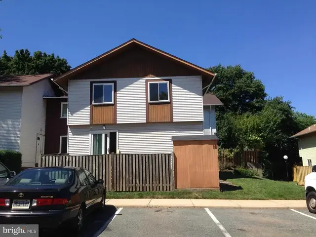 16 Steven Ct #225, Gaithersburg