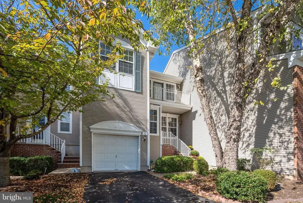 17 Stafford Dr, PRINCETON JUNCTION