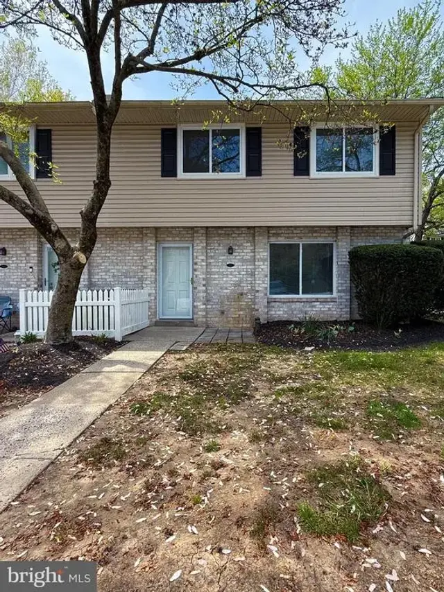 315 Village Walk #315, Exton