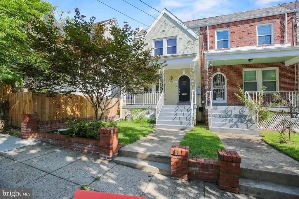 743 Madison St Nw, WASHINGTON